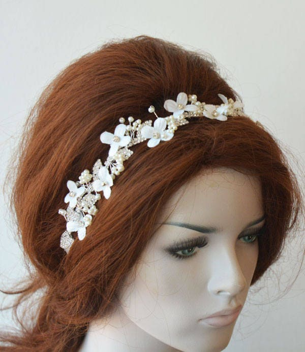 White Floral Pearl Bridal Headband - Image 4